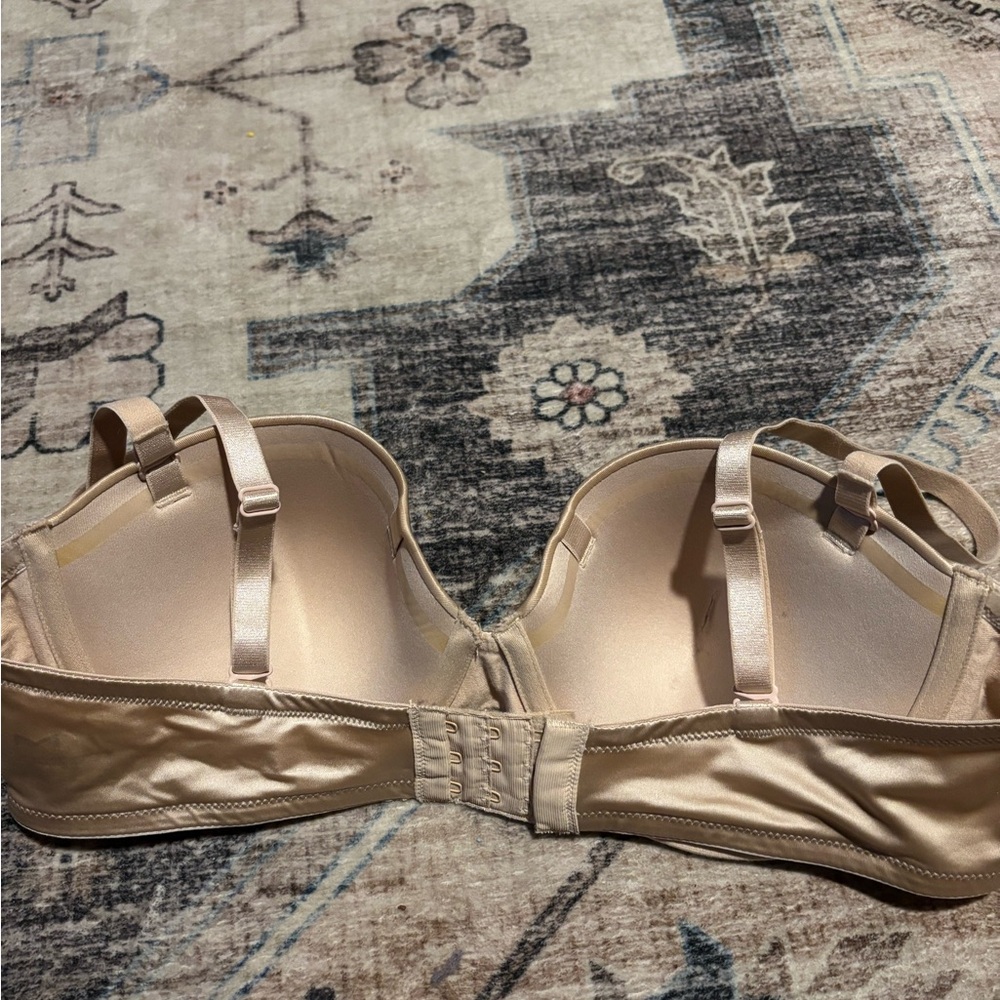Nude Satin push up bra - removable straps - Picture 2 of 4